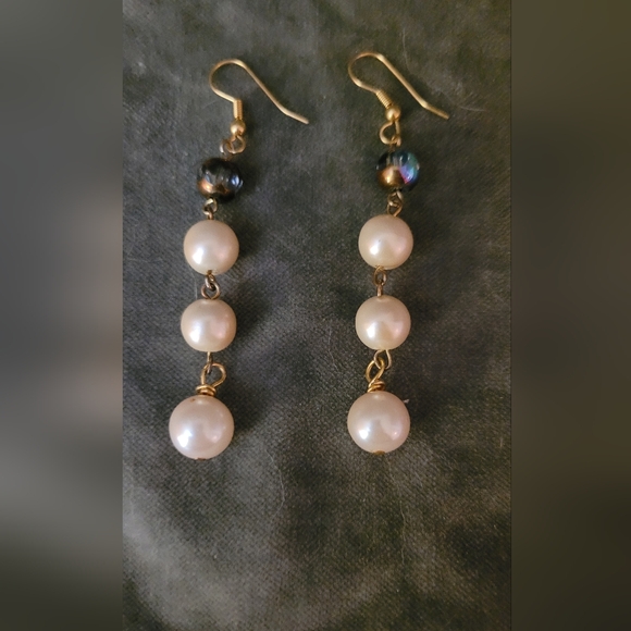 2/$12 Vintage faux pearl and AB coated glass bead earrings - Picture 3 of 3